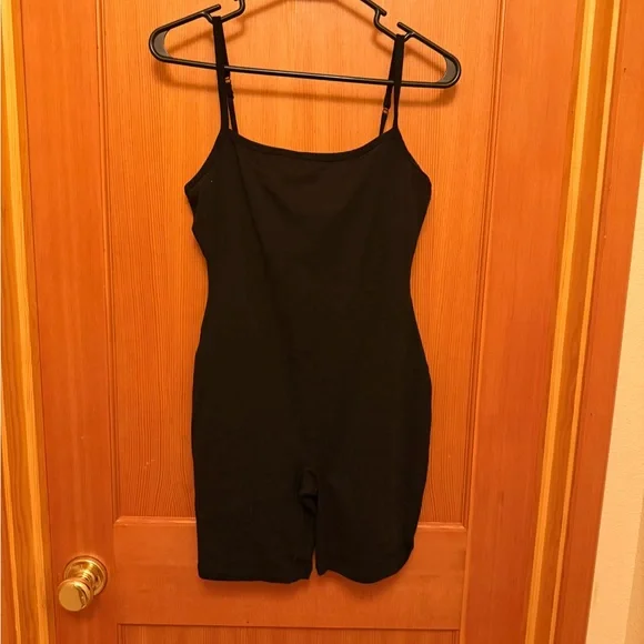 Skims Cami Onesie Jumpsuit - Picture 3 of 10